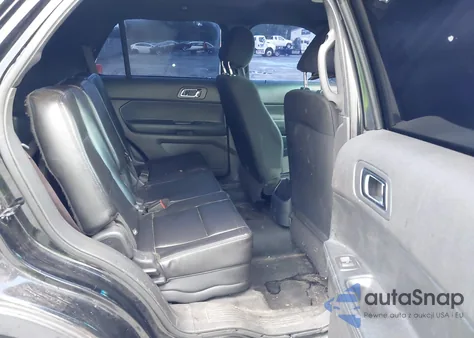 2014 Ford Police Interceptor z USA, uszkodzony, nr VIN 1FM5K8AR1EGC27381